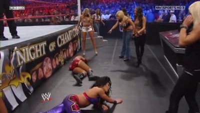 WWE_Night_Of_Champions_2010_Michelle_McCool_vs_Melina_avi_000562320.jpg