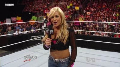 WWE_Raw_10_11_10_Natayla_Michelle_McCool_Layla_Segment_720p_AC3_5_1_x264_mkv_000045678.jpg