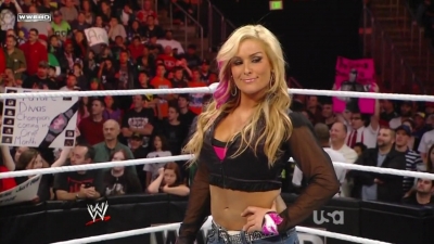 WWE_Raw_10_11_10_Natayla_Michelle_McCool_Layla_Segment_720p_AC3_5_1_x264_mkv_000081013.jpg