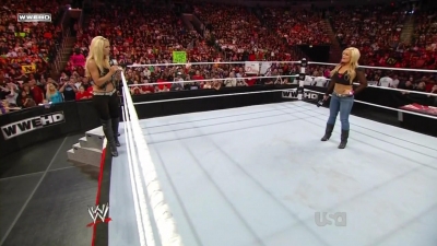 WWE_Raw_10_11_10_Natayla_Michelle_McCool_Layla_Segment_720p_AC3_5_1_x264_mkv_000105738.jpg