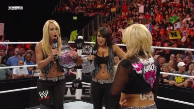 WWE_Raw_10_11_10_Natayla_Michelle_McCool_Layla_Segment_720p_AC3_5_1_x264_mkv_000117818.jpg
