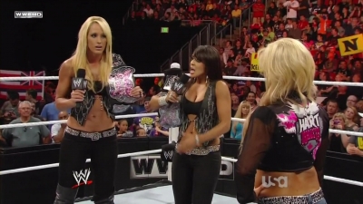 WWE_Raw_10_11_10_Natayla_Michelle_McCool_Layla_Segment_720p_AC3_5_1_x264_mkv_000121955.jpg
