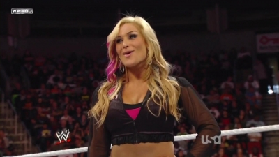 WWE_Raw_10_11_10_Natayla_Michelle_McCool_Layla_Segment_720p_AC3_5_1_x264_mkv_000139338.jpg