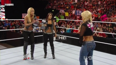 WWE_Raw_10_11_10_Natayla_Michelle_McCool_Layla_Segment_720p_AC3_5_1_x264_mkv_000153252.jpg