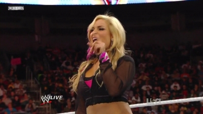 WWE_Raw_10_11_10_Natayla_Michelle_McCool_Layla_Segment_720p_AC3_5_1_x264_mkv_000161828.jpg