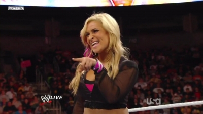 WWE_Raw_10_11_10_Natayla_Michelle_McCool_Layla_Segment_720p_AC3_5_1_x264_mkv_000162329.jpg