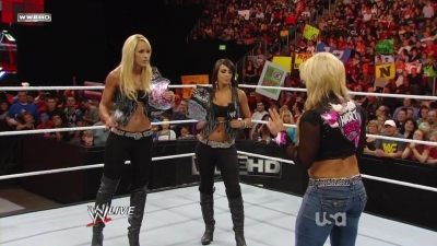 WWE_Raw_10_11_10_Natayla_Michelle_McCool_Layla_Segment_720p_AC3_5_1_x264_mkv_000169469.jpg