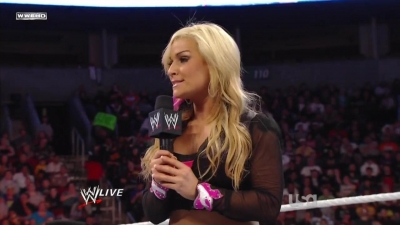 WWE_Raw_10_11_10_Natayla_Michelle_McCool_Layla_Segment_720p_AC3_5_1_x264_mkv_000183850.jpg
