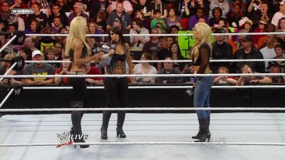 WWE_Raw_10_11_10_Natayla_Michelle_McCool_Layla_Segment_720p_AC3_5_1_x264_mkv_000215381.jpg