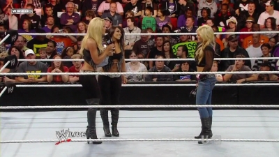 WWE_Raw_10_11_10_Natayla_Michelle_McCool_Layla_Segment_720p_AC3_5_1_x264_mkv_000243409.jpg
