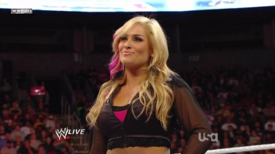 WWE_Raw_10_11_10_Natayla_Michelle_McCool_Layla_Segment_720p_AC3_5_1_x264_mkv_000247981.jpg