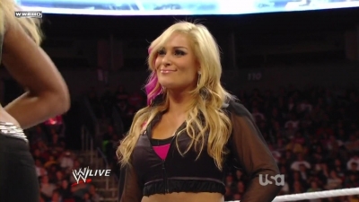 WWE_Raw_10_11_10_Natayla_Michelle_McCool_Layla_Segment_720p_AC3_5_1_x264_mkv_000248548.jpg