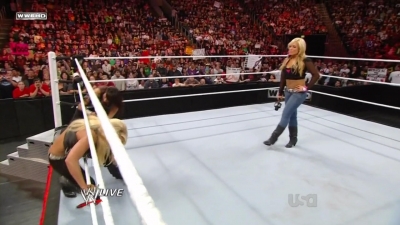 WWE_Raw_10_11_10_Natayla_Michelle_McCool_Layla_Segment_720p_AC3_5_1_x264_mkv_000252685.jpg
