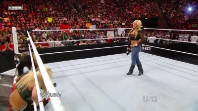 WWE_Raw_10_11_10_Natayla_Michelle_McCool_Layla_Segment_720p_AC3_5_1_x264_mkv_000253219.jpg