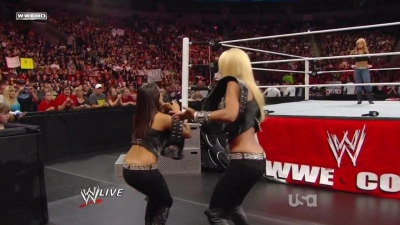 WWE_Raw_10_11_10_Natayla_Michelle_McCool_Layla_Segment_720p_AC3_5_1_x264_mkv_000260126.jpg