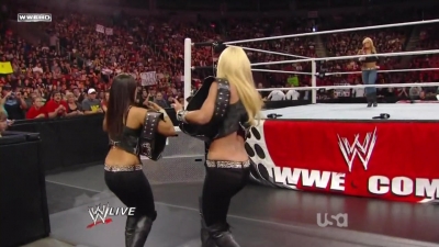 WWE_Raw_10_11_10_Natayla_Michelle_McCool_Layla_Segment_720p_AC3_5_1_x264_mkv_000260793.jpg