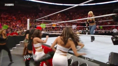 WWE_Raw_10_11_10_Natayla_Michelle_McCool_Layla_Segment_720p_AC3_5_1_x264_mkv_000299866.jpg