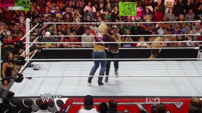 WWE_Raw_10_11_10_Natayla_Michelle_McCool_Layla_Segment_720p_AC3_5_1_x264_mkv_000303302.jpg