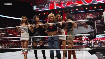 WWE_Raw_10_11_10_Natayla_Michelle_McCool_Layla_Segment_720p_AC3_5_1_x264_mkv_000342575.jpg