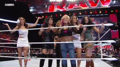 WWE_Raw_10_11_10_Natayla_Michelle_McCool_Layla_Segment_720p_AC3_5_1_x264_mkv_000344276.jpg