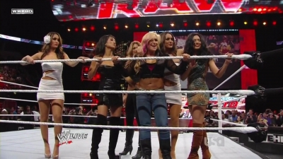 WWE_Raw_10_11_10_Natayla_Michelle_McCool_Layla_Segment_720p_AC3_5_1_x264_mkv_000347213.jpg