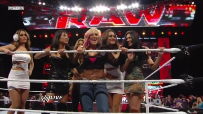 WWE_Raw_10_11_10_Natayla_Michelle_McCool_Layla_Segment_720p_AC3_5_1_x264_mkv_000348280.jpg