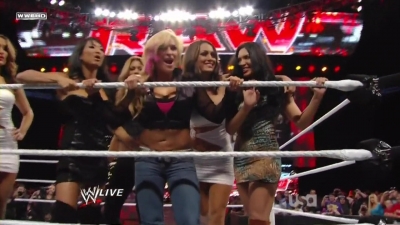WWE_Raw_10_11_10_Natayla_Michelle_McCool_Layla_Segment_720p_AC3_5_1_x264_mkv_000348781.jpg