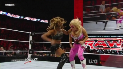 WWE_Raw_10_04_10_Natalya_vs_Alicia_Fox_720p_AC3_5_1_x264_mkv_000008541.jpg