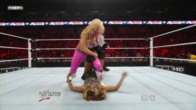 WWE_Raw_10_04_10_Natalya_vs_Alicia_Fox_720p_AC3_5_1_x264_mkv_000038571.jpg