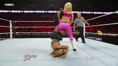WWE_Raw_10_04_10_Natalya_vs_Alicia_Fox_720p_AC3_5_1_x264_mkv_000039672.jpg