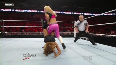 WWE_Raw_10_04_10_Natalya_vs_Alicia_Fox_720p_AC3_5_1_x264_mkv_000040273.jpg