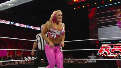 WWE_Raw_10_04_10_Natalya_vs_Alicia_Fox_720p_AC3_5_1_x264_mkv_000049282.jpg