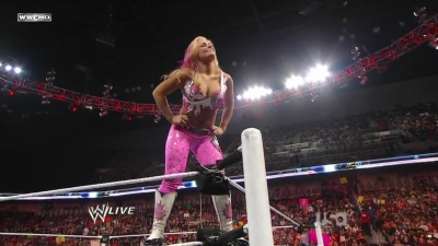 WWE_Raw_10_04_10_Natalya_vs_Alicia_Fox_720p_AC3_5_1_x264_mkv_000068368.jpg