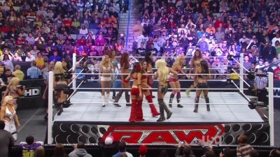 WWE_Raw_12_13_10_Diva_Battle_Royal_720p_AC3_5_1_x264_mkv_000109342.jpg
