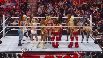 WWE_Raw_12_13_10_Diva_Battle_Royal_720p_AC3_5_1_x264_mkv_000124057.jpg