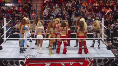 WWE_Raw_12_13_10_Diva_Battle_Royal_720p_AC3_5_1_x264_mkv_000124657.jpg
