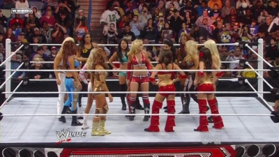 WWE_Raw_12_13_10_Diva_Battle_Royal_720p_AC3_5_1_x264_mkv_000126926.jpg