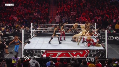 WWE_Raw_12_13_10_Diva_Battle_Royal_720p_AC3_5_1_x264_mkv_000155521.jpg