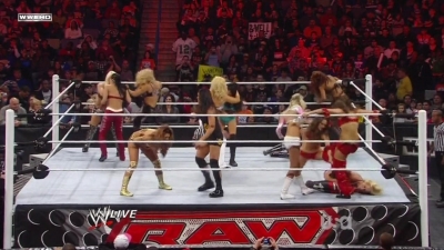 WWE_Raw_12_13_10_Diva_Battle_Royal_720p_AC3_5_1_x264_mkv_000164597.jpg