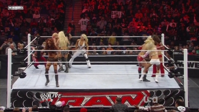 WWE_Raw_12_13_10_Diva_Battle_Royal_720p_AC3_5_1_x264_mkv_000191724.jpg