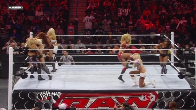 WWE_Raw_12_13_10_Diva_Battle_Royal_720p_AC3_5_1_x264_mkv_000205439.jpg