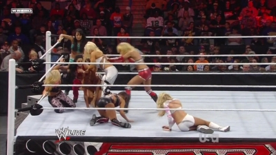WWE_Raw_12_13_10_Diva_Battle_Royal_720p_AC3_5_1_x264_mkv_000226025.jpg
