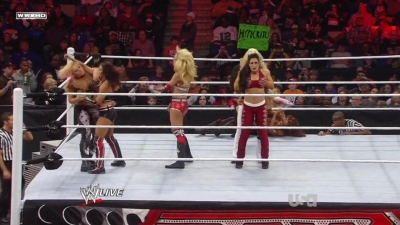 WWE_Raw_12_13_10_Diva_Battle_Royal_720p_AC3_5_1_x264_mkv_000267566.jpg