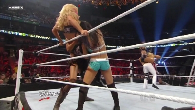 WWE_Raw_12_13_10_Diva_Battle_Royal_720p_AC3_5_1_x264_mkv_000295895.jpg