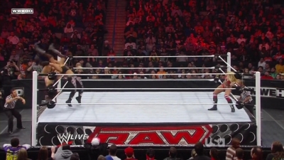 WWE_Raw_12_13_10_Diva_Battle_Royal_720p_AC3_5_1_x264_mkv_000332732.jpg