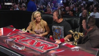 WWE_Raw_02_07_11_Six_Diva_Tag_Match_720p_AC3_5_1_x264_mkv_000051551.jpg