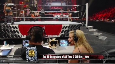 WWE_Raw_02_07_11_Six_Diva_Tag_Match_720p_AC3_5_1_x264_mkv_000166999.jpg