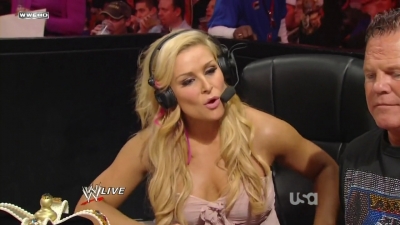 WWE_Raw_02_07_11_Six_Diva_Tag_Match_720p_AC3_5_1_x264_mkv_000230130.jpg