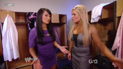 aWWE_Raw_04_11_11_Divas_BackStage_720p_AC3_5_1_x264_mkv_000029496.jpg