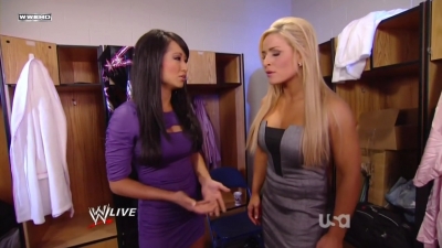 aWWE_Raw_04_11_11_Divas_BackStage_720p_AC3_5_1_x264_mkv_000029963.jpg